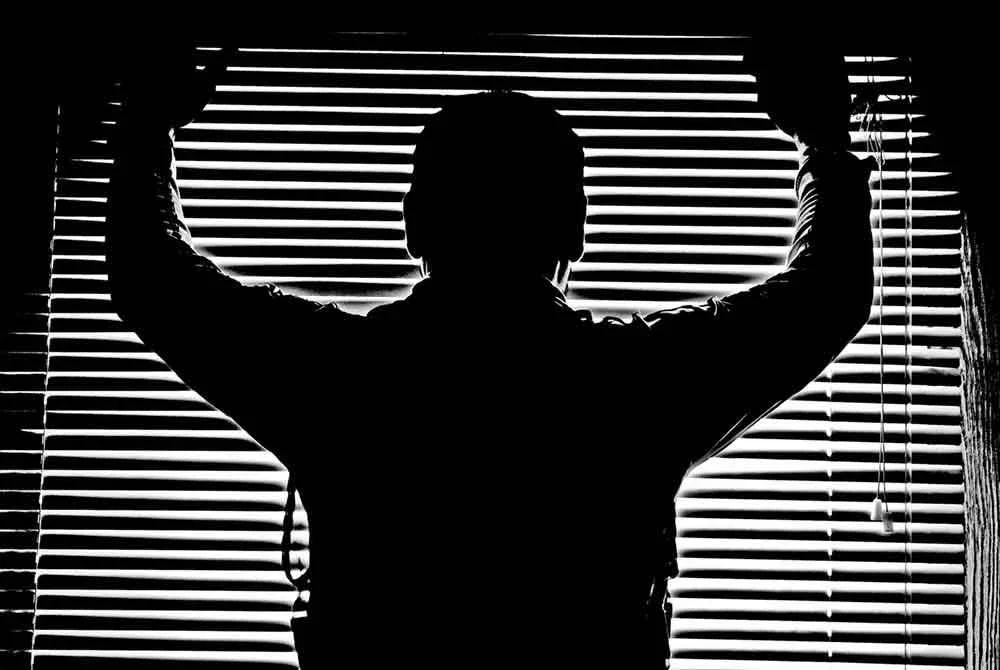 Berita seorang penceramah bebas ditahan polis kerana menyebarkan video seks membabitkan isteri-isterinya sendiri dan beberapa wanita lain mengejutkan ramai. Gambar hiasan 123rf.