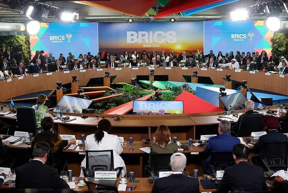 Anwar ketika menghadiri Sidang Kemuncak BRICS di sini. Foto Bernama
