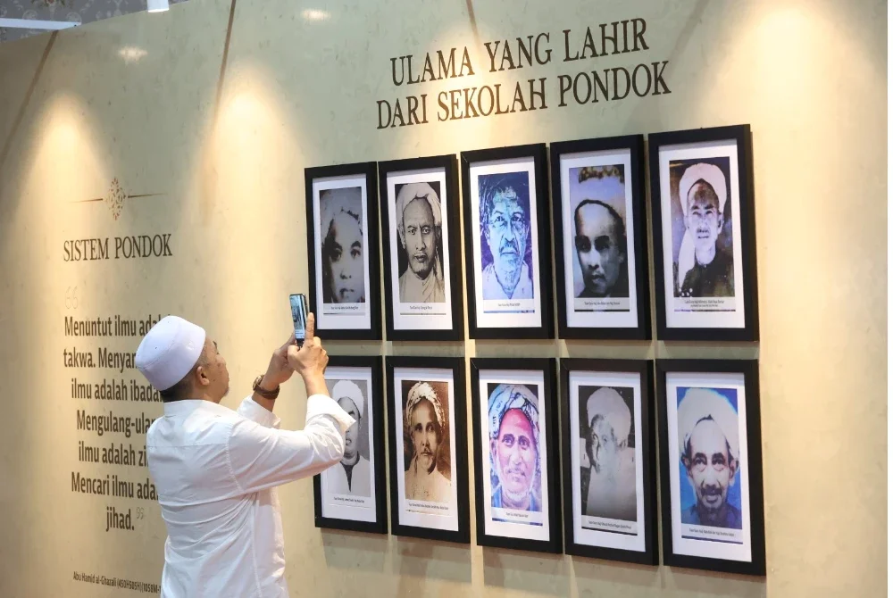 Pameran Al-Wahyu di Kompleks Seni Islam Antarabangsa Selangor akan berlangsung dari 5 hingga 20 Julai. Foto AHMAD ZAKKI JILAN