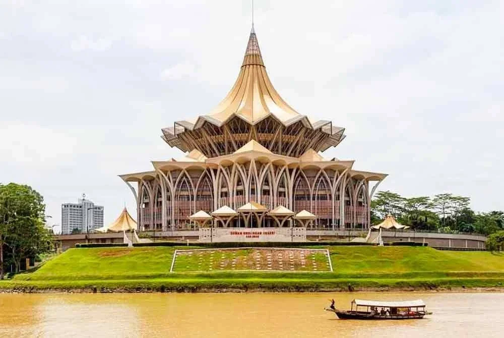 DUN Sarawak pada Isnin meluluskan RUU Dewan Undangan Negeri (Komposisi Keanggotaan) 2025 yang menyaksikan pertambahan 17 kerusi baharu.