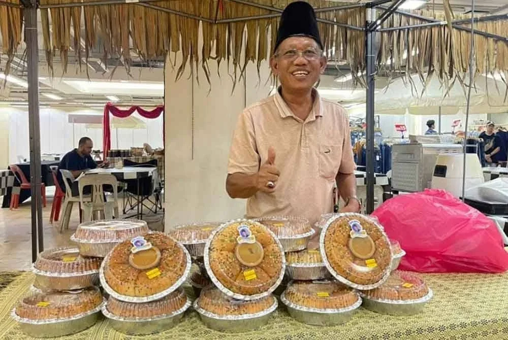 Pelakon dan pelawak veteran, Abon yang kian menyepi daripada industri seni tanah air kini memberi fokus kepada perniagaan roti yang dihasilkannya.