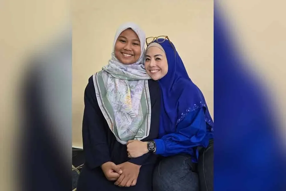 Nurulhidayah memaparkan gambar bersama Putri Qisya menerusi laman Facebook ketika menziarahinya.