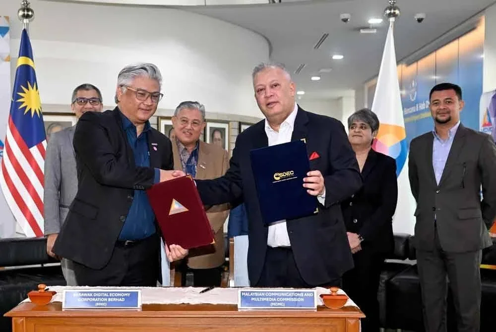 Kolaborasi strategik itu dimeterai melalui majlis menandatangani perjanjian yang berlangsung di Ibu Pejabat SKMM di Cyberjaya pada Rabu.