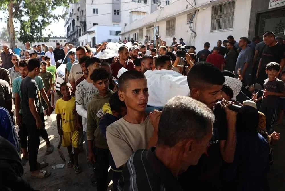 Sekurang-kurangnya 26 lagi warga Palestin, termasuk kanak-kanak terkorban pada Rabu ketika tentera Israel meningkatkan serangan udara di Semenanjung Gaza. Foto AFP