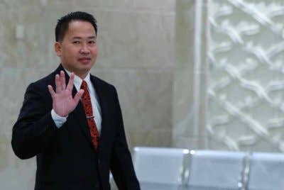 Pihak bekas Menteri Pembangunan Infrastruktur Sabah memohon Mahkamah Rayuan di sini pada Rabu menetapkan tarikh pendengaran semakan terhadap sabitan dan hukuman yang dihadapi Datuk Peter Anthony sebelum pembubaran DUN Sabah dilaksanakan.