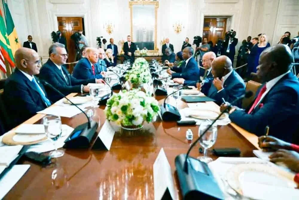 Trump menghadiri jamuan makan tengah hari bersama para pemimpin negara-negara Afrika di Bilik Makan Negara, Rumah Putih, Washington DC, pada 9 Julai lalu. Foto AFP