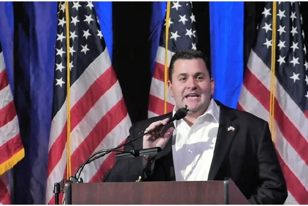 Adams merupakan penyokong tegar Trump dan aktif berkempen untuknya dalam pilihan raya presiden 2024.