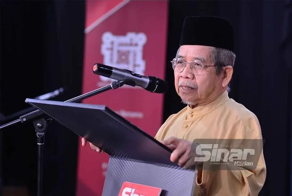 Awang ketika menyampaikan ucaptama sempena Forum Khas #RuangBelia: Dari Tahu ke Tindak – Lawan Rasuah! yang berlangsung di Karangkraf di sini pada Jumaat. FOTO SINAR HARIAN/ASRIL ASWANDI SHUKOR.