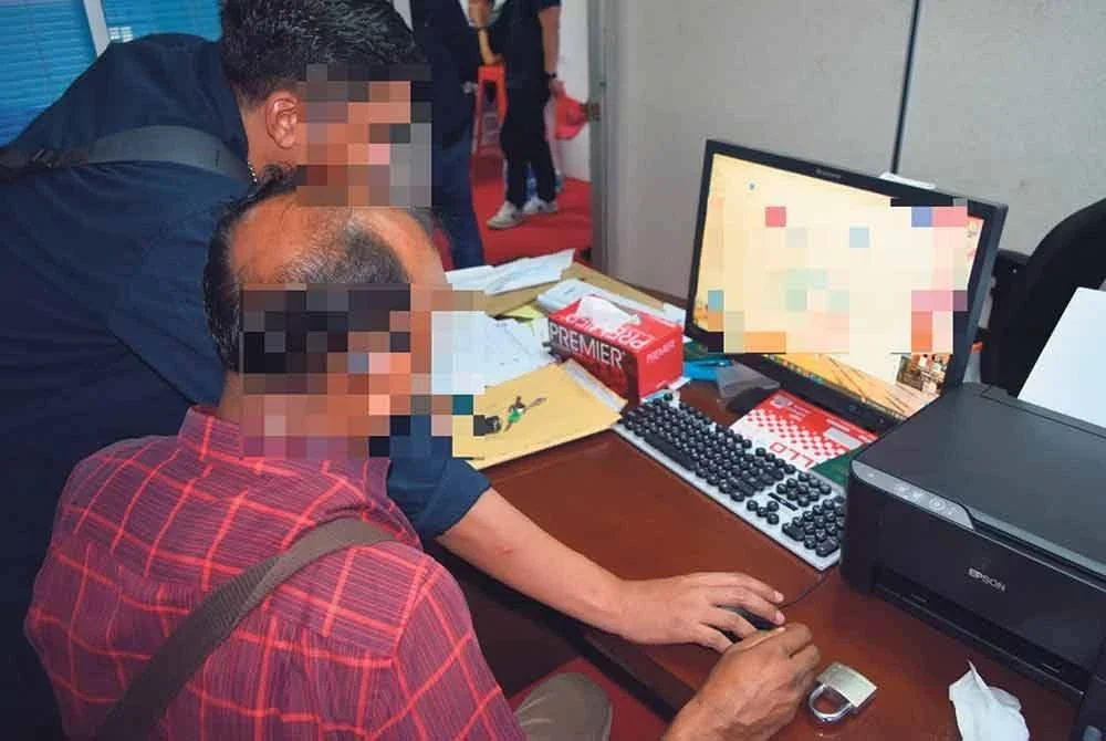 Sindiket dikenali sebagai Zakeer dan Shaheed itu dipercayai telah beroperasi lebih setahun dan menyasarkan warga asing sekitar Lembah Klang.