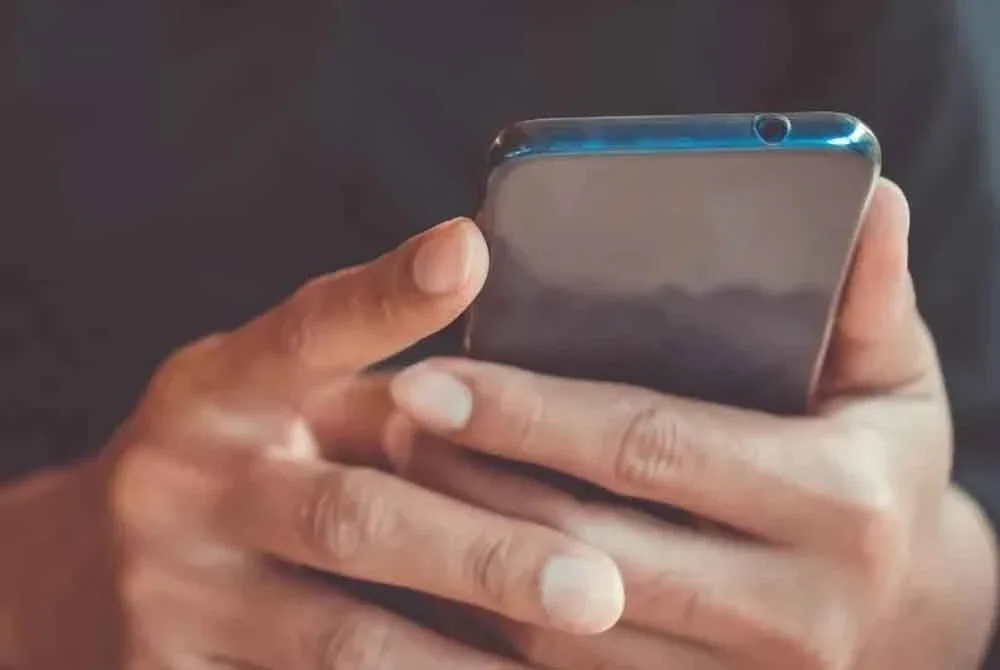 Seorang penyelia gudang kerugian RM500,000 selepas diperdaya pelaburan tidak wujud melalui aplikasi ‘Silver Peak CP’. Gambar hiasan