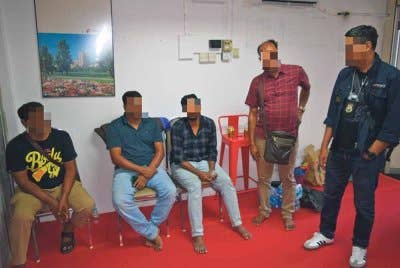 Dua sindiket warga asing yang menawarkan perkhidmatan berkaitan permohonan PLKS tumpas dalam dua serbuan berasingan di ibu negara pada Khamis.