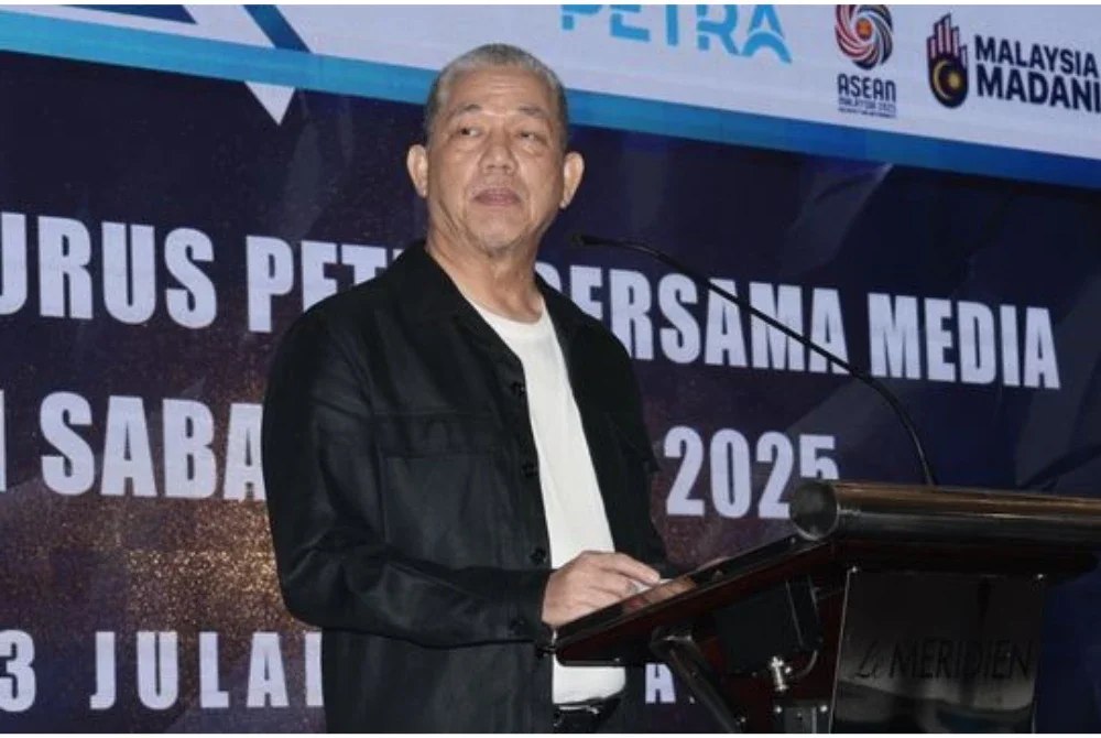 Fadillah Yusof berkata,negeri Sabah berjaya menarik kehadiran seramai 3.147 juta pelancong pada tahun 2024, berbanding 2.613 juta orang pada tahun 2023. Foto Bernama