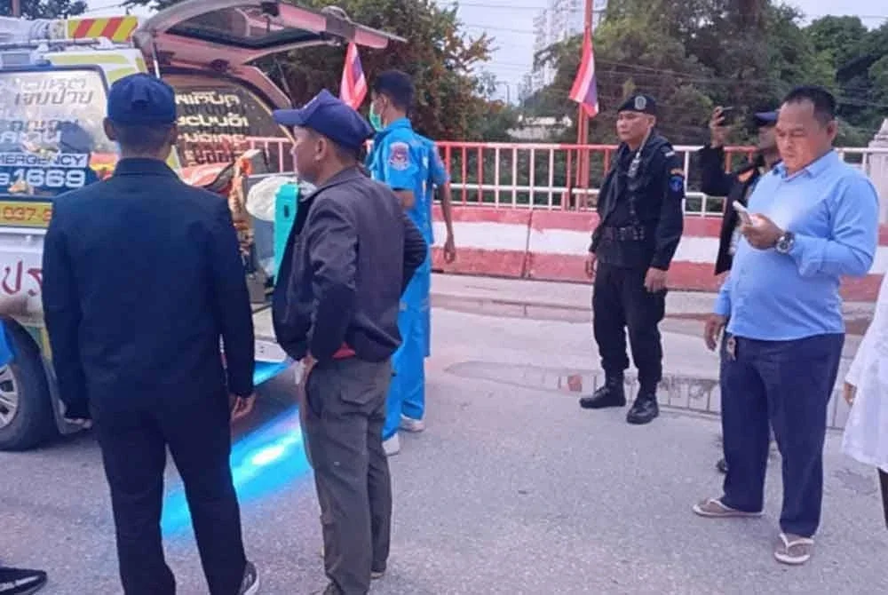 Lelaki pertengahan usia asal Thailand minum sabun pencuci tandas kerana gagal bayar sama 10,000 Baht. Foto: Agensi