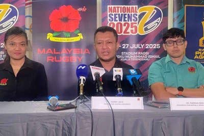 Fahmy semasa sidang media Kejohanan Ragbi 7 Kebangsaan 2025 dan Ragbi Piala Agong. Foto Kesatuan Ragbi Malaysia