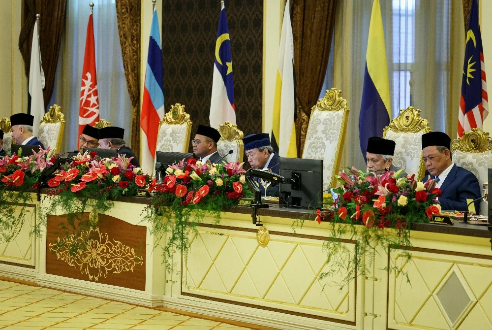 Sultan Selangor Sultan Sharafuddin Idris Shah berkenan mempengerusikan Mesyuarat Raja-Raja yang ke- 269 di Istana Negara pada Rabu. Foto Bernama