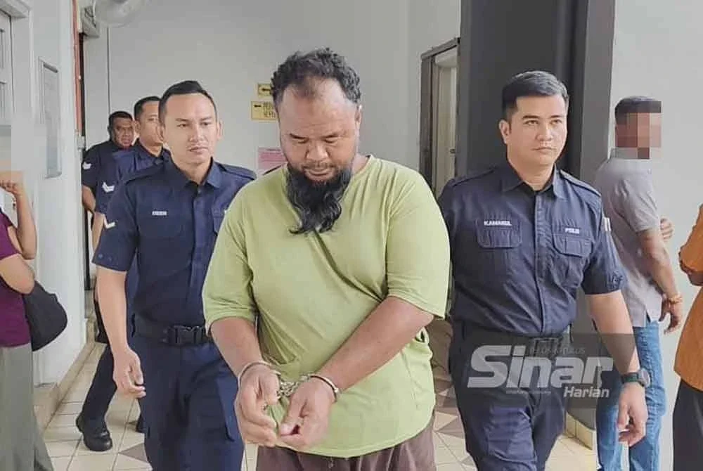 Muhammed Syahril Reza mengaku tidak bersalah atas pertuduhan amang seksual fizikal terhadap kanak-kanak lelaki 9 tahun, minggu lalu.