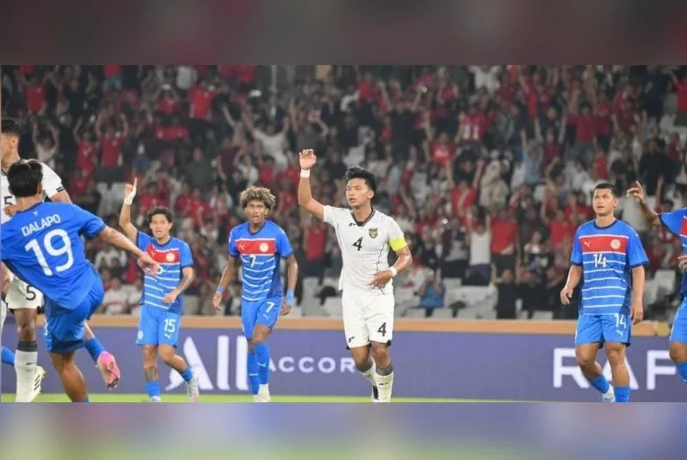 Antara aksi Indonesia menentang Filipina dalam kempen Kumpulan A Piala ASEAN B-23 2025 di Stadium Utama Gelora Bung Karno, pada Jumaat.