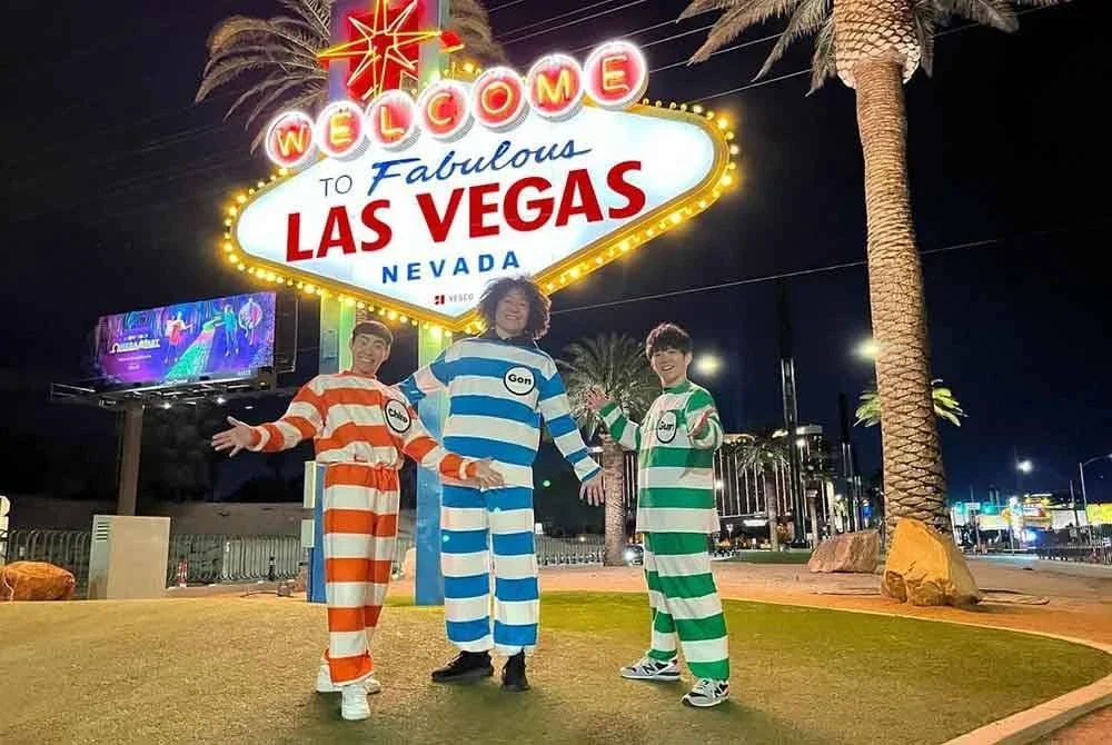 Kumpulan Wannabes dianggotai (dari kiri) Chiro, Gon dan Guri.