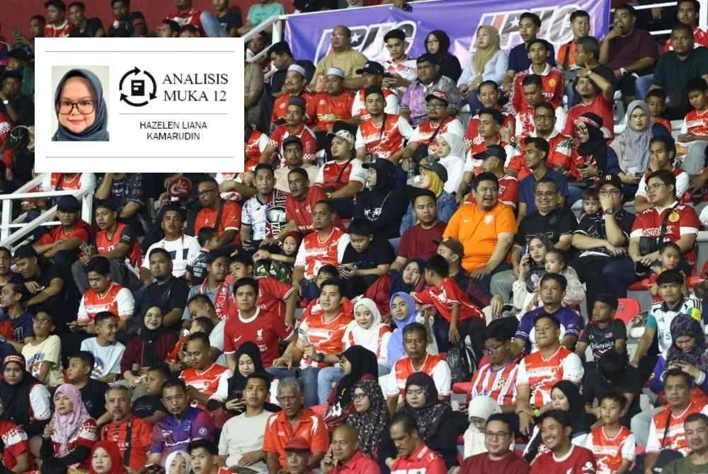 Aura bola sepak Kelantan kembali menyala dengan kehadiran puluhan ribu penyokong pada pertemuan Ex-Trebel TRW melawan Ex-Double Trebel Kedah di Stadium Sultan Muhammad IV. Foto PUC SPORT