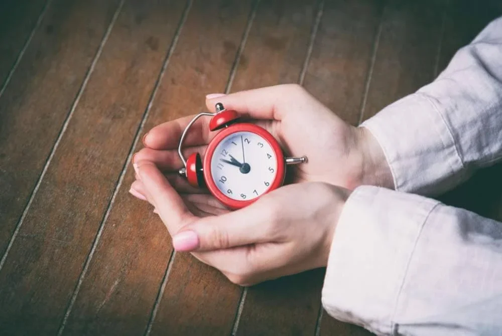 Jelas, masa bukan sekadar minit dan jam tetapi nyawa yang sedang bergerak, sedikit demi sedikit menuju titik akhir. Gambar hiasan 123rf