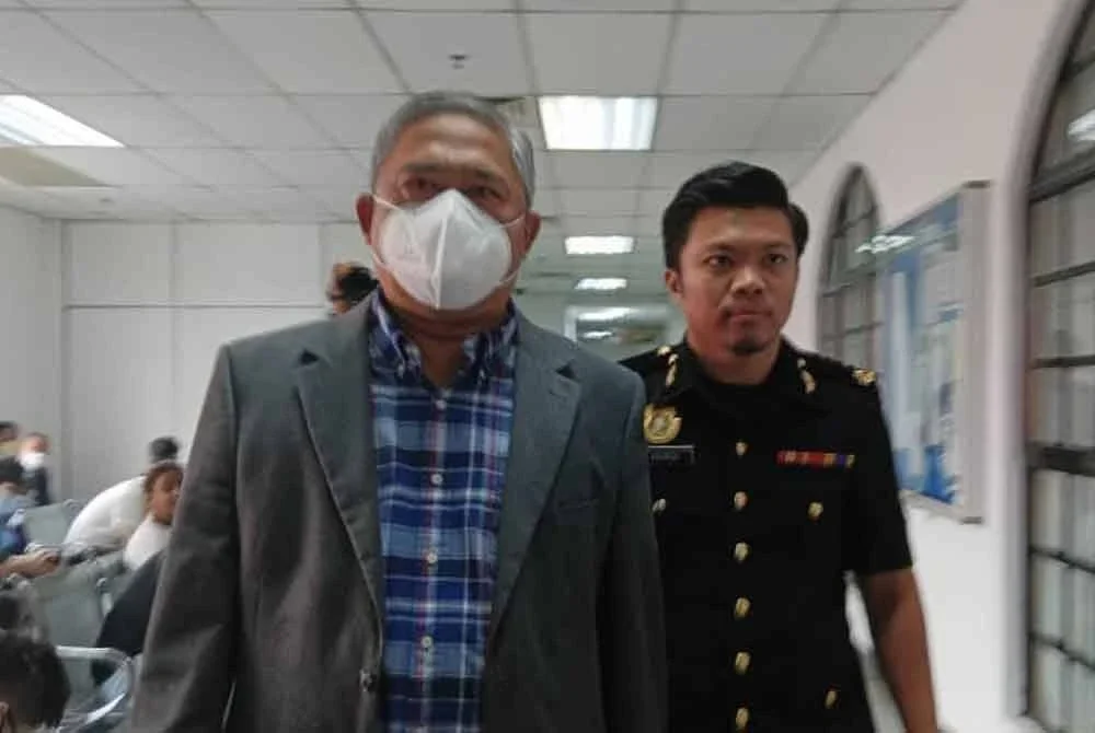 Tertuduh didakwa di Mahkamah Sesyen Johor Bahru pada Rabu.