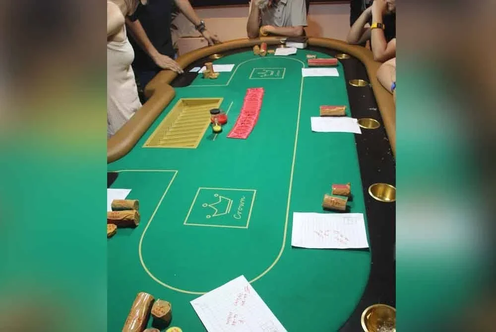 Antara rampasan barang kes dalam serbuan serbuan Op Noda/Dadu di sebuah premis spa di Jalan Loke Yew, Kuala Lumpur pada Selasa.