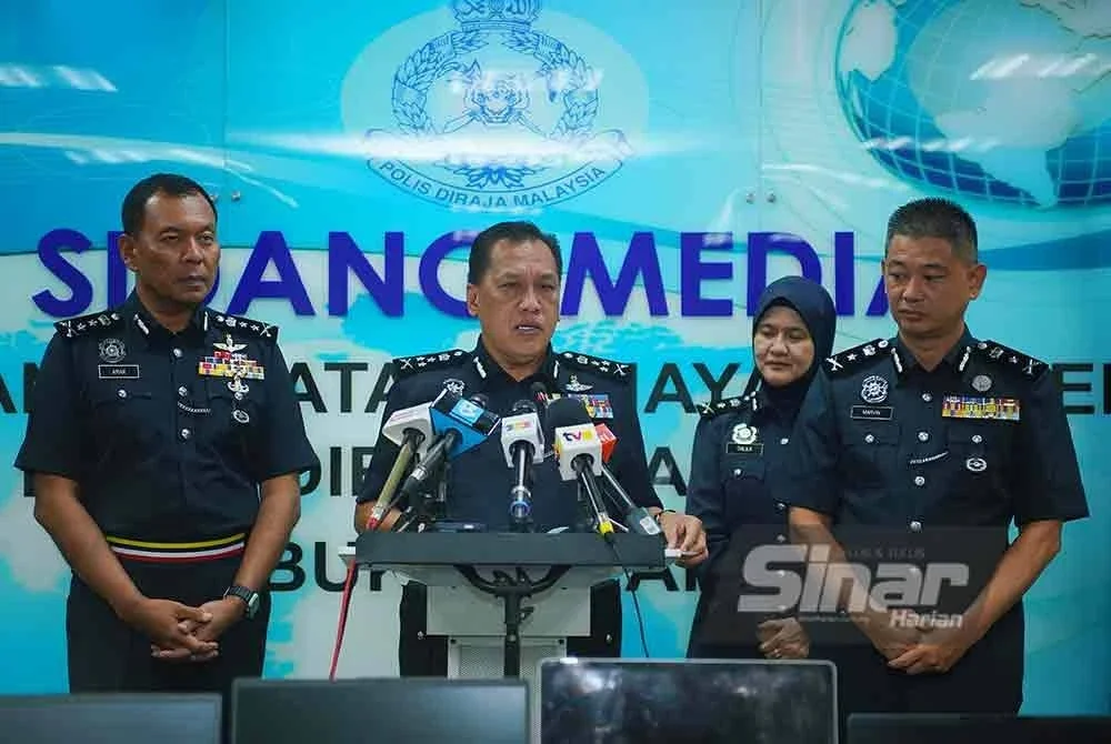 Rusdi (dua dari kiri) ketika sidang akhbar di Pejabat JSJK, Menara KPJ pada Rabu.FOTO: SINAR HARIAN / MOHD HALIM ABDUL WAHID