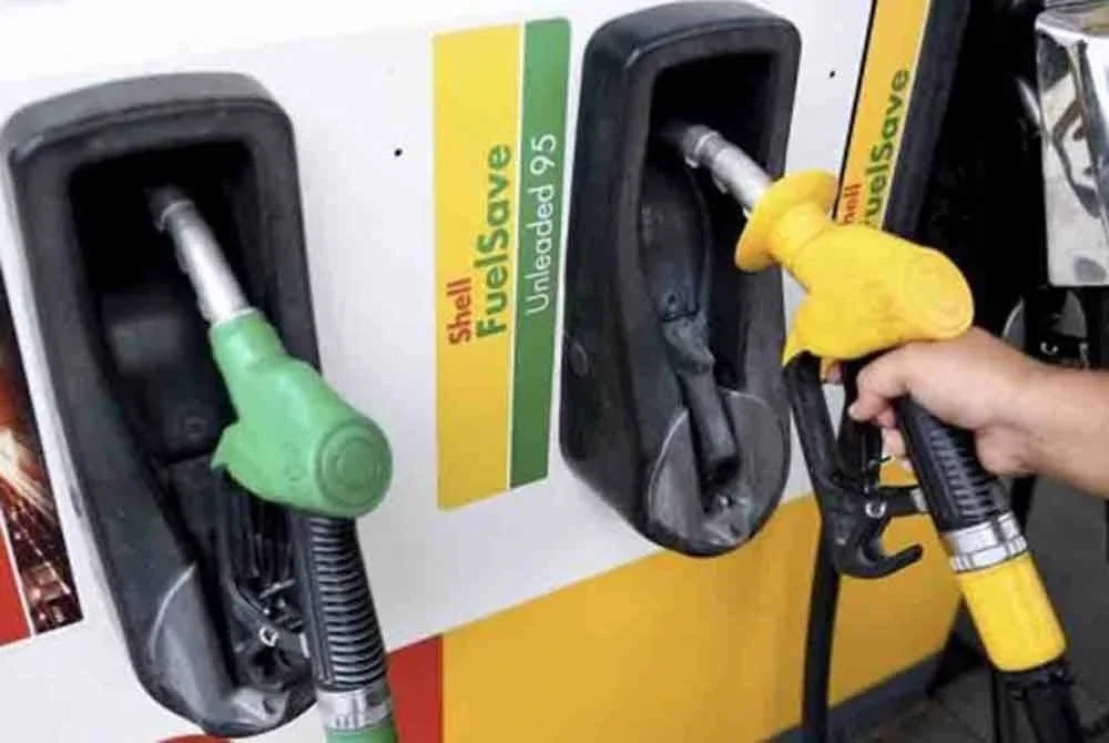 Harga runcit diesel di Sabah, Sarawak dan Labuan juga tidak berubah, kekal pada kadar RM2.15 seliter dalam tempoh yang sama. Foto hiasan