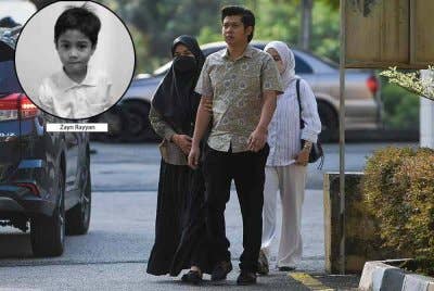 Ibu bapa kepada Allahyarham Zayn Rayyan Abdul Matin iaitu Ismanira Abdul Manaf, 30 (kiri) dan Zaim Ikhwan Zahari hadir ke Mahkamah Sesyen hari ini. Foto Bernama