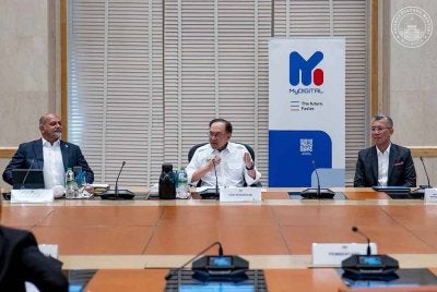 Anwar mempengerusikan mesyuarat Majlis Penasihat Digital dan Kecerdasan Buatan di Putrajaya. Foto Pejabat Perdana Menteri
