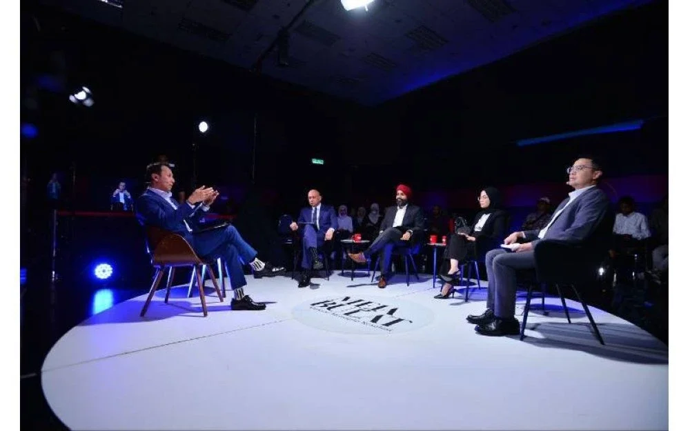 Program Meja Bulat pada Selasa lalu membincangkan topik Memeta Perjalanan Reformasi Cukai Negara di Studio F, Sinar Harian.