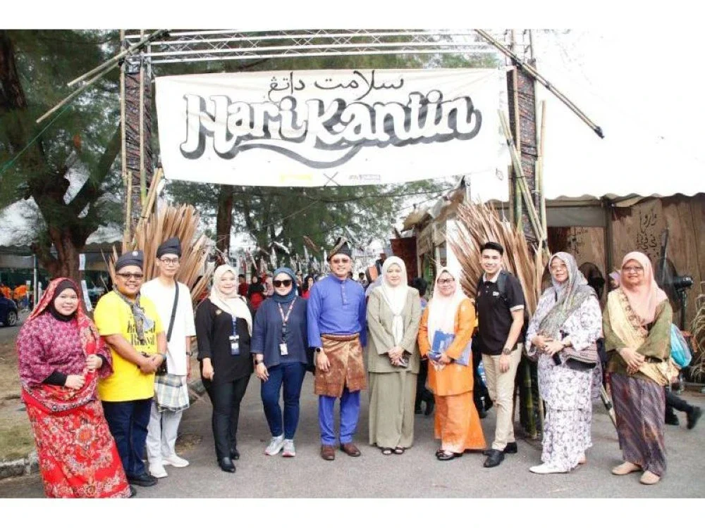 Sekitar Karnival Hari Kantin Sinar Bestari X PTPTN yang berlangsung sebelum ini.