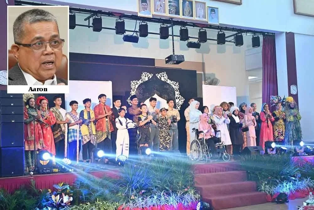 Majlis perasmian Program GRIP Kelab Rukun Negara Peringkat Kebangsaan Tahun 2025 yang diadakan di Sekolah Menengah Kebangsaan Tengku Ampuan Afzan, Kuantan, Pahang.