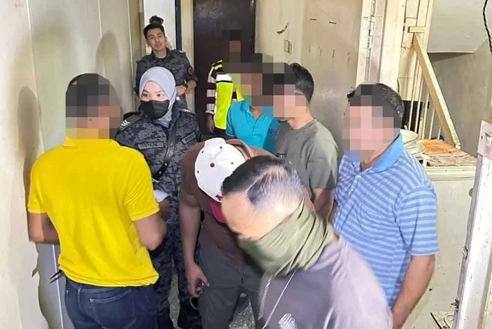 JIM Kuala Lumpur melaksanakan Op Kutip di sekitar Chow Kit pada Jumaat.