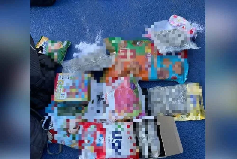 Bungkusan makanan ringan yang dikesan mengandungi dadah.