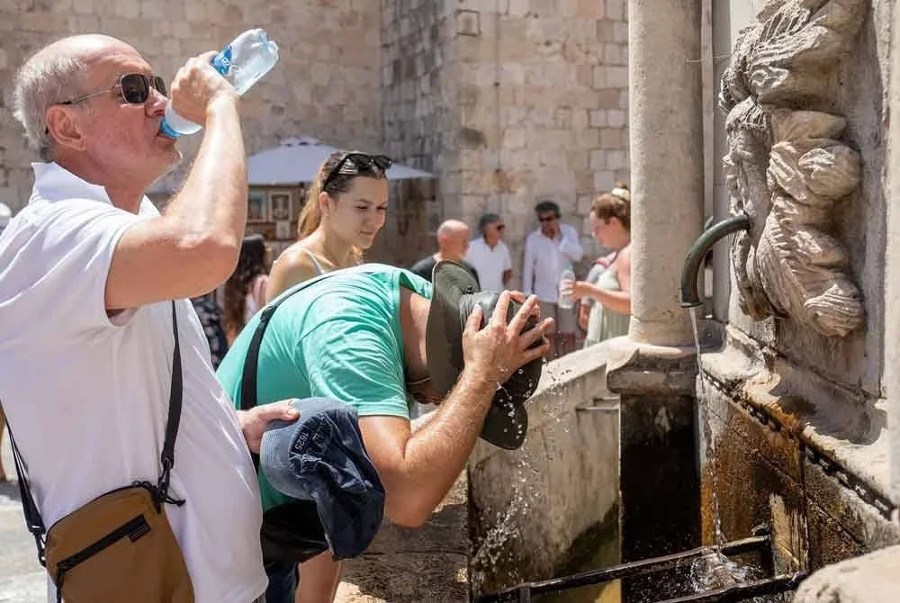 Greece dan Itali diramalkan mencatat suhu antara 43 hingga 44 darjah Celsius menjelang hujung minggu.