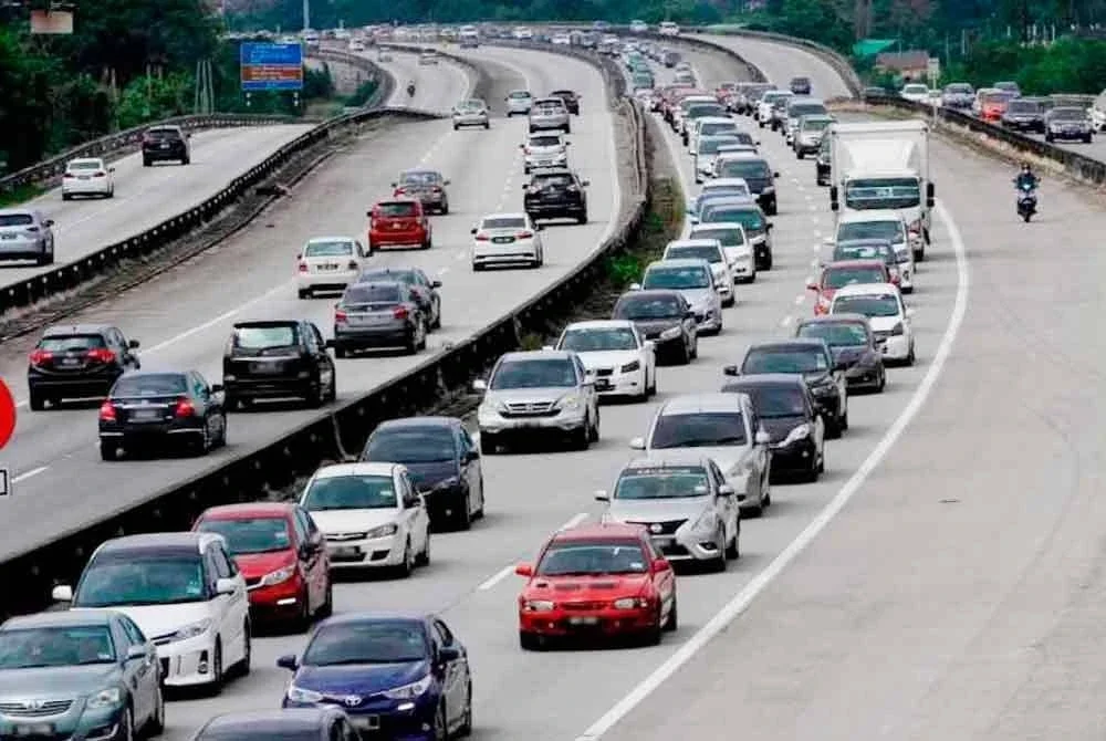 Lembaga Lebuhraya Malaysia (LLM) akan memastikan kualiti penyenggaraan lebuh raya kekal pada tahap tertinggi bagi menjamin keselamatan dan keselesaan pengguna meskipun kadar tol tidak dinaikkan. Foto hiasan