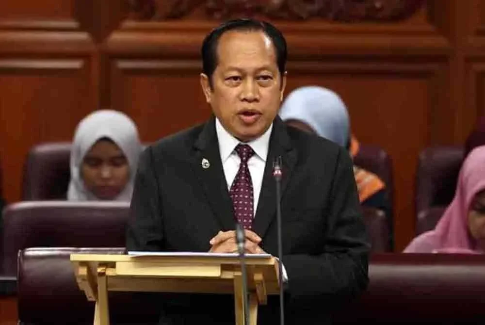 AHMAD MASLAN