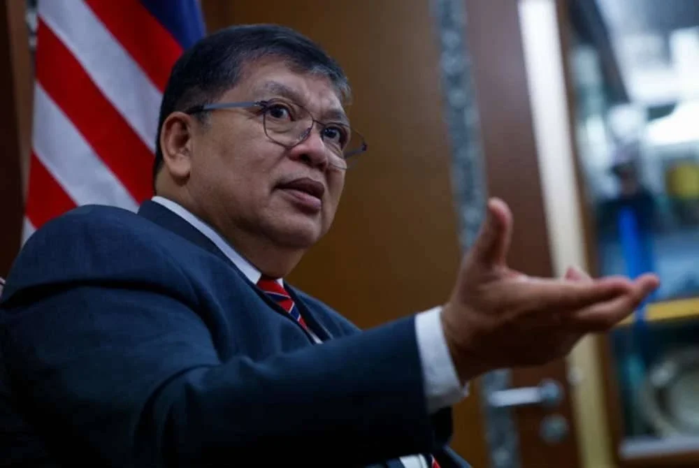 Johari akan mengangkat suara Malaysia di Persidangan Speaker-Speaker Parlimen Sedunia Keenam di Geneva. Foto Bernama