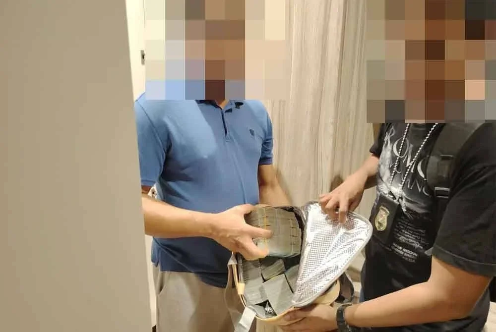 Pasukan operasi telah menyita wang tunai berjumlah RM1,215,000 yang disyaki hasil daripada aktiviti pengurup wang tidak berlesen.