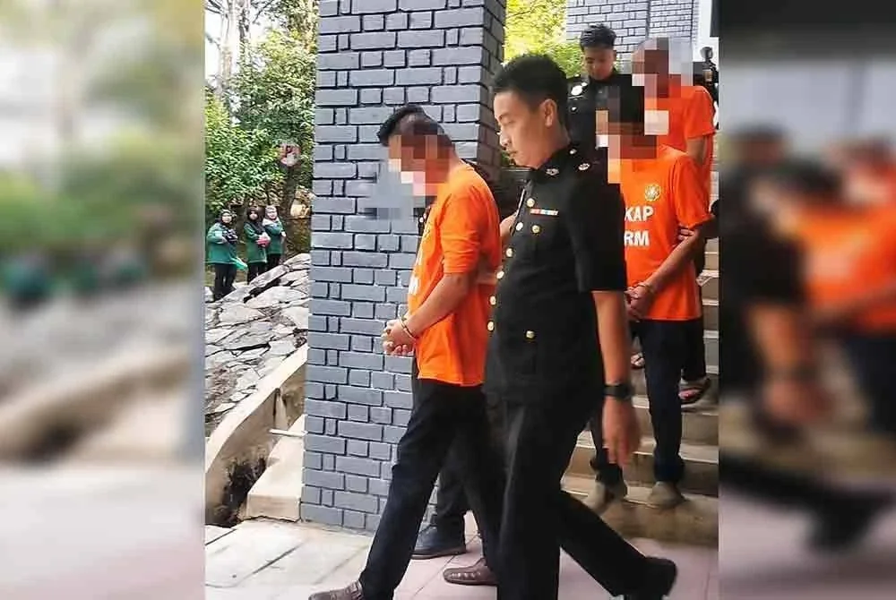 Ketiga-tiga suspek terdiri dua pegawai kanan dan pesara polis direman tujuh hari bermula Selasa sehingga 4 Ogos depan. 