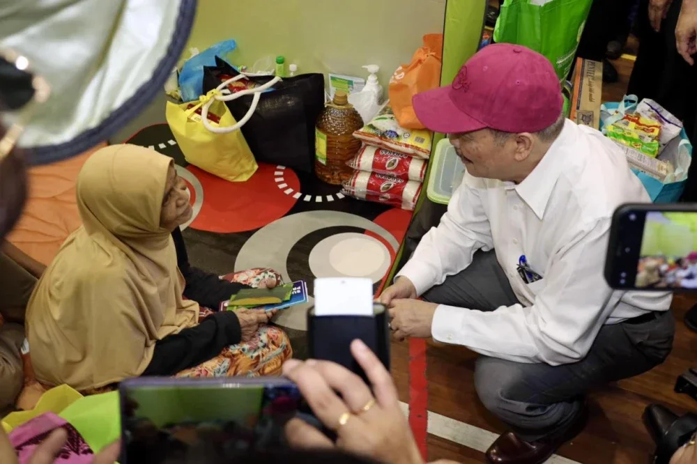 Hajiji turut dikenali sebagai pemimpin yang berjiwa rakyat.