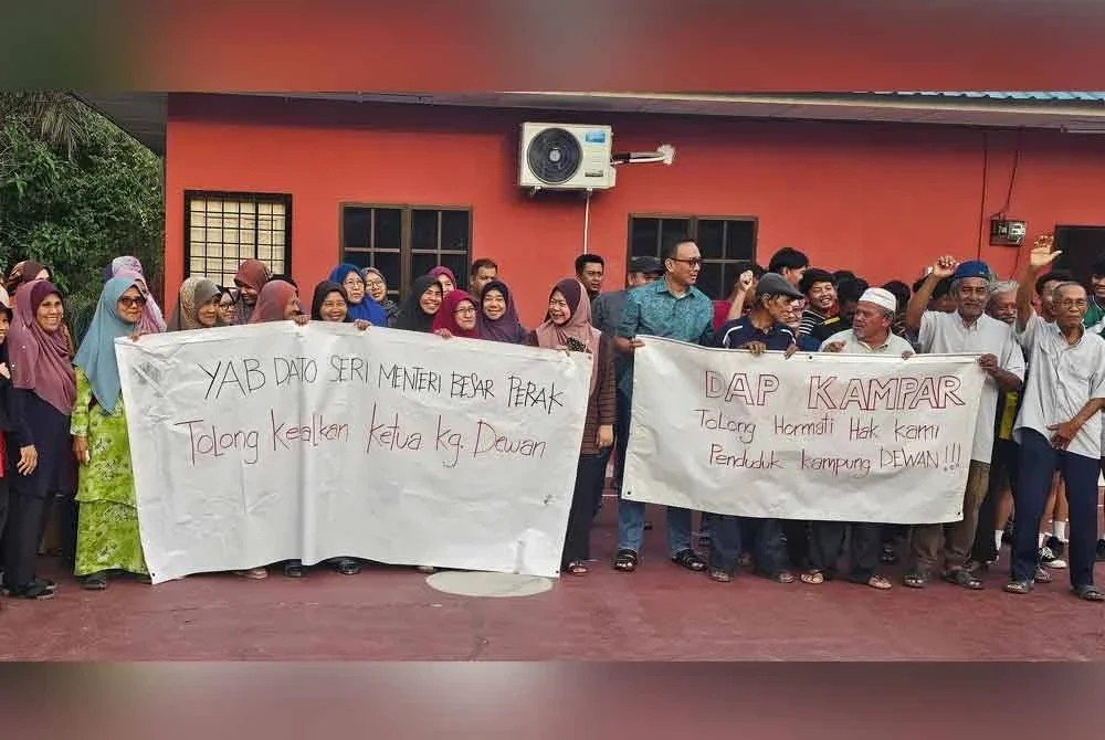 Penduduk Kampung Dewan, Malim Nawar di Kampar menolak 'orang luar' dilantik menjadi ketua kampung dan mengekalkan penyandang sedia ada.