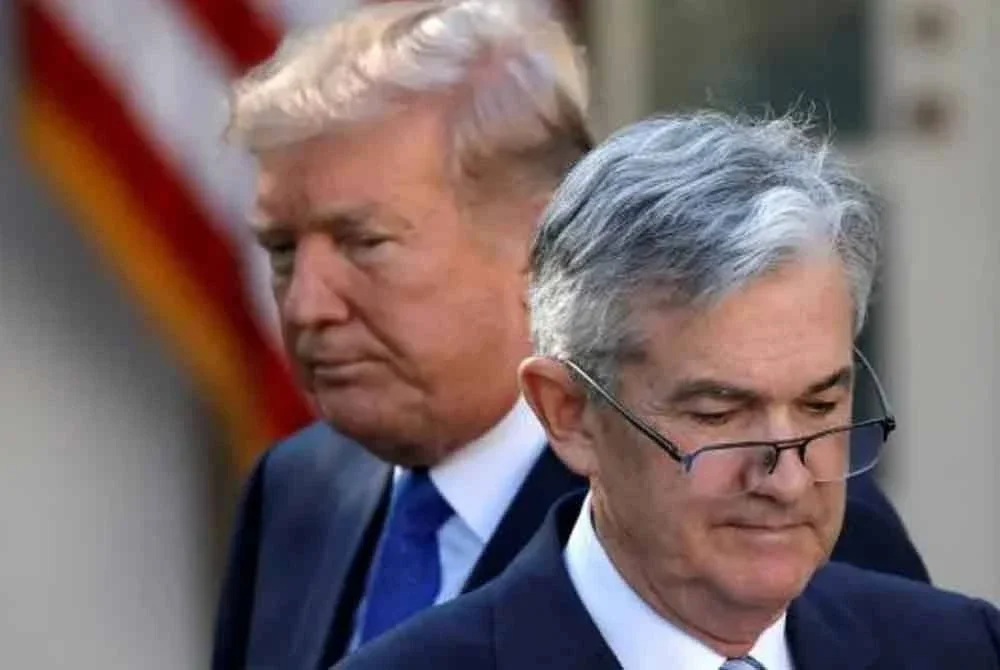 Trump sebelum ini memberi tekanan terhadap Fed untuk melonggarkan dasar bagi merangsang pertumbuhan ekonomi.