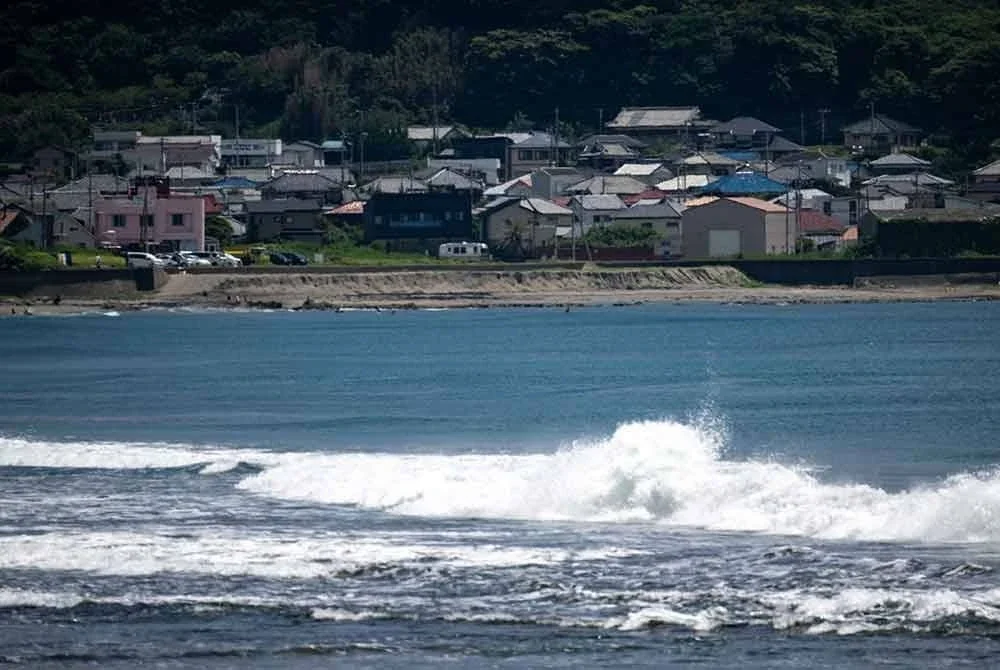 Pemandangan di Pantai Heisaura di bandar Tateyama, Prefektur Chiba selepas amaran tsunami ditarik balik pada 31 Julai 2025. Foto AFP
