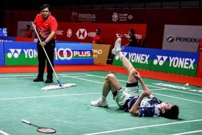 Tze Yong mengalami kecederaan lutut semasa beraksi di pusingan awal Malaysia Masters Mei lalu. Foto Bernama