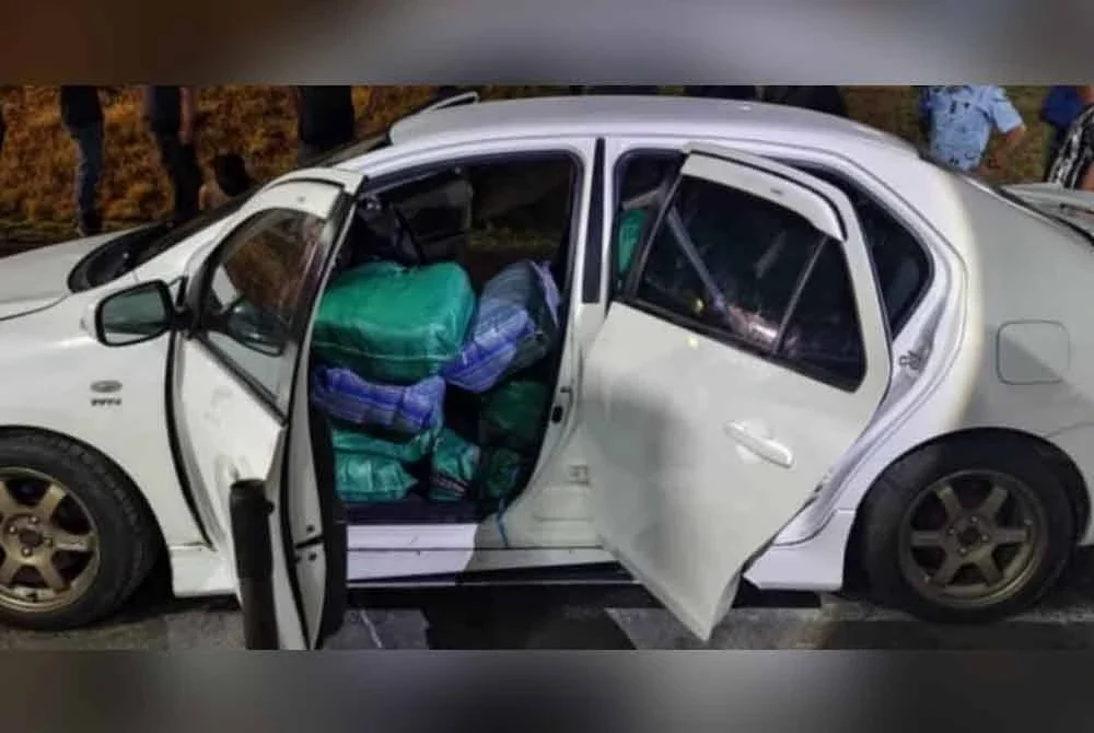 Antara cubaan penyeludupan dadah menggunakan kereta yang berjaya digagalkan pihak polis.