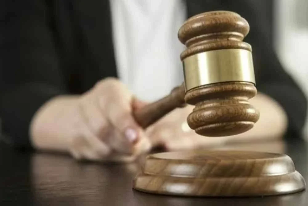 Iran potong tangan tiga pencuri profesional selepas Mahkamah Tinggi mengesahkan hukuman atas kes kecurian berulang melibatkan lebih 40 pengadu dan barang curian berupa emas - Gambar hiasan