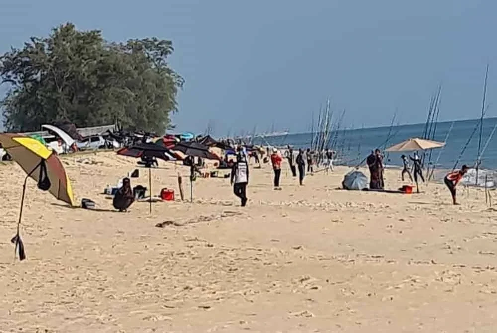 Lebih 450 peserta mengambil bahagian dalam JJPT yang berlangsung di Pantai Rhu Sepuluh, Setiu pada Sabtu.