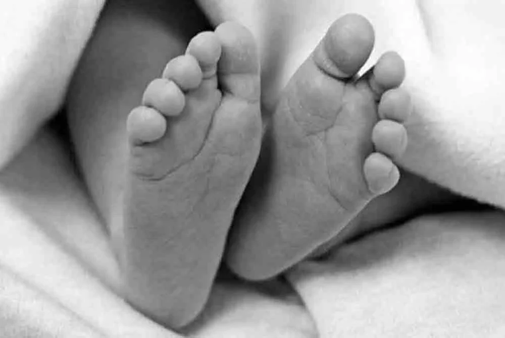 Seorang bayi perempuan tujuh bulan ditemui meninggal dunia dengan kesan lebam di sebuah kondominium di Kuala Lumpur pada Rabu. Gambar hiasan